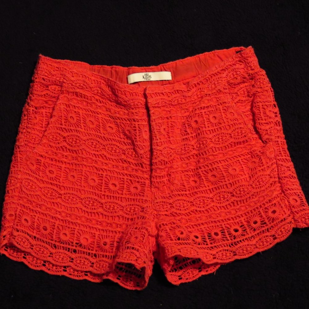 Girls Lace fully lines shorts (7-8 years)